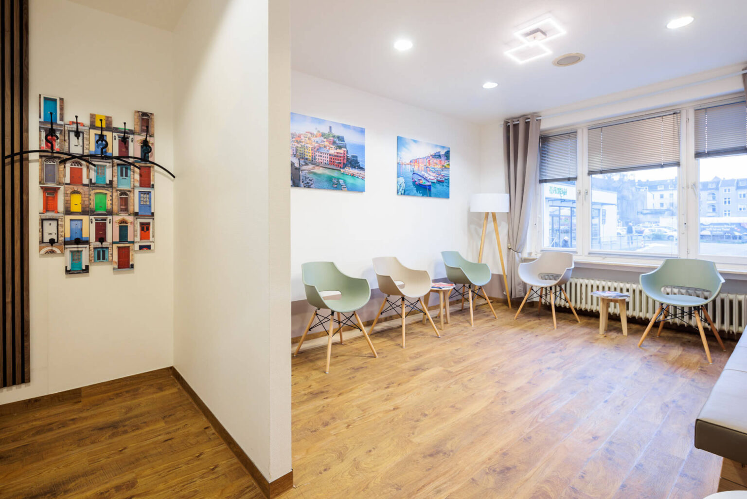 Wartezimmer Zahnarztpraxis Zahnmoment