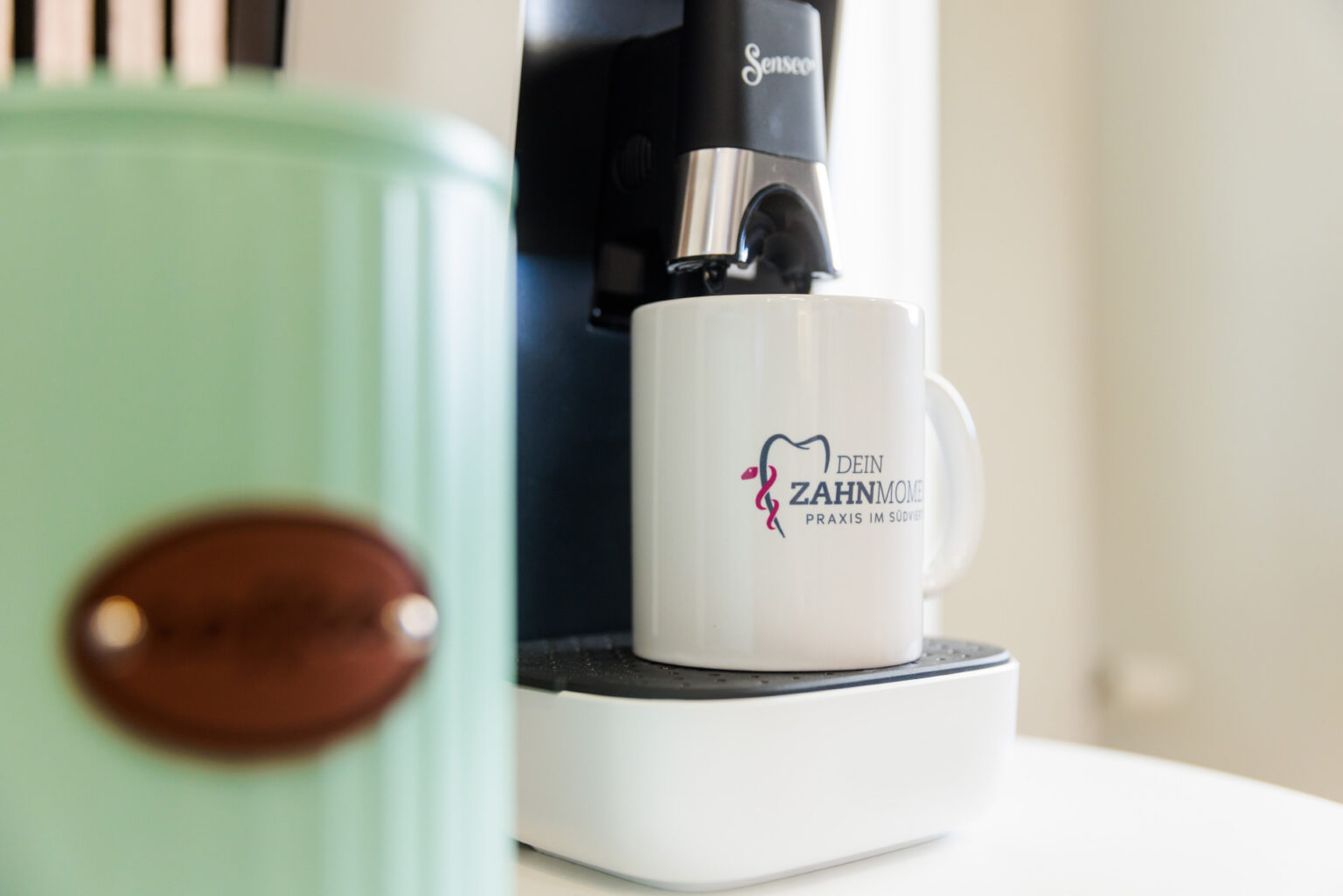 Wartezimmer Zahnarztpraxis Zahnmoment